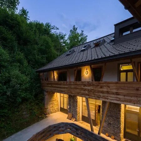 Jugendherberge Trin Trin