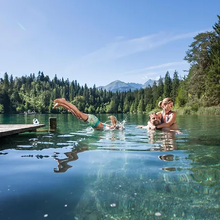 Jugendherberge Trin بيت شباب *