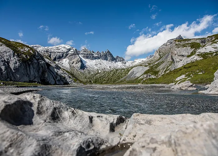 Jugendherberge Trin *