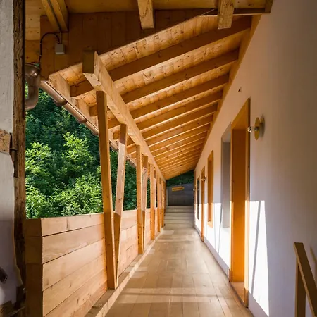 Хостел Jugendherberge Trin Trin