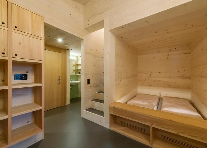 Hostel Jugendherberge Trin *